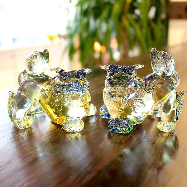 Glass shisa