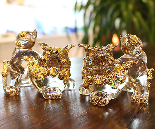 Glass shisa